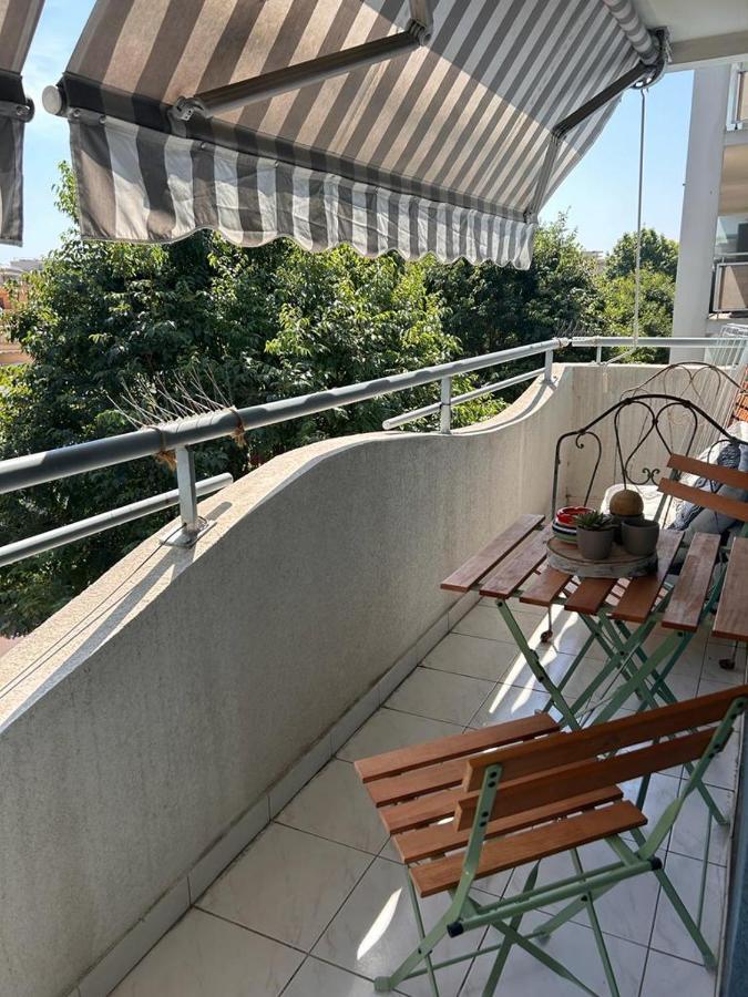 Apartment Lamer